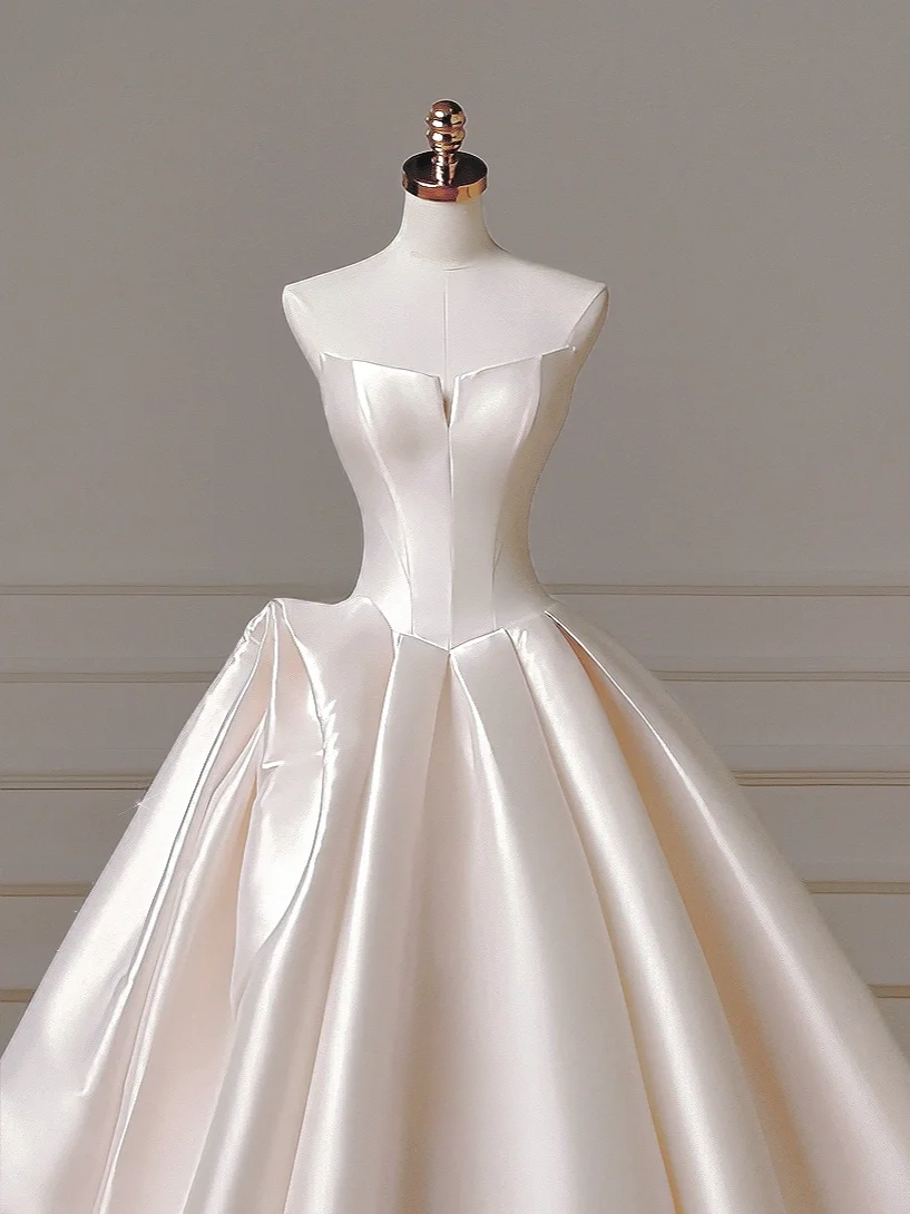 Princess Long Wedding Gowns Ball Gown Sweetheart Sleeveless Satin for Bride With Pleated Corset Fitted Train Bridal Dress AQ002