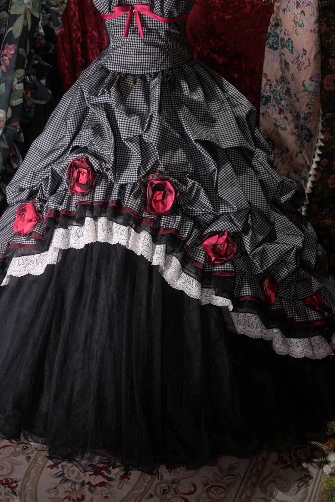 Princesses Fairytale Ball Gown Strapless Black Lattice Tulle Long With Flowers Quince Dress Quinceanera Dresses Formal Birthday Outfits RB8030