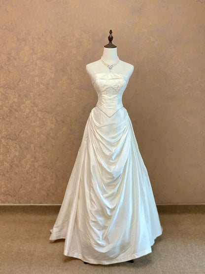 Beautiful A line Strapless Ivory Satin Long Autumn Winter Bridal Dress Wedding Dresses RB9004
