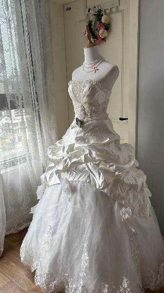 Sweet 16 Dresses Long Sweetheart White Taffeta Ball Gown Sleeveless Sweet Sixteen Birthday Gown RC0378