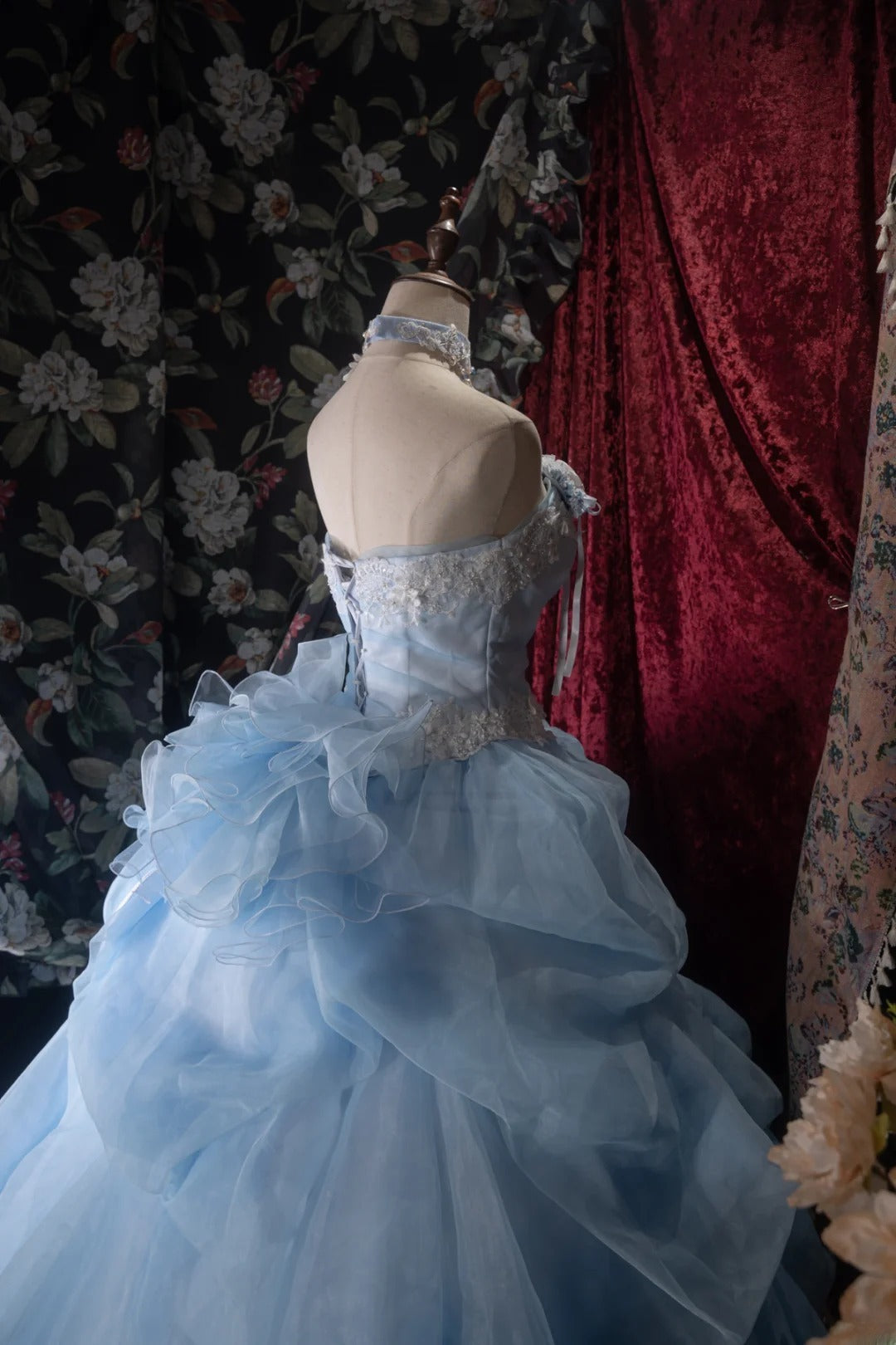 Princesses Fairytale Ball Gown Strapless Blue White Lace Long With Ruffled Quince Dress Quinceanera Dresses Formal Birthday Outfits RB8034