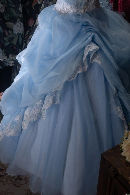 Princesses Fairytale Ball Gown Strapless Blue White Lace Long With Ruffled Quince Dress Quinceanera Dresses Formal Birthday Outfits RB8034