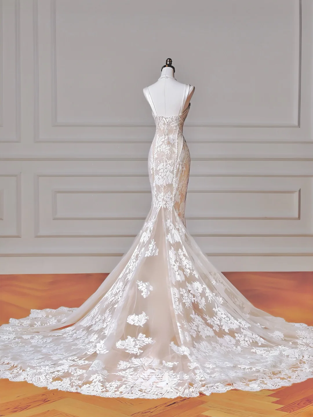 Timeless Long Wedding Gowns Mermaid Spaghetti Strap Sleeveless Lace for Bride With Pearls Fitted Train Bridal Dress AQ010
