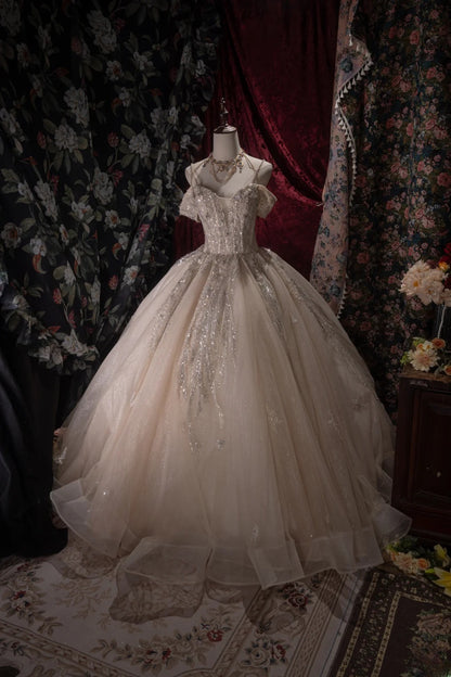 Princesses Fairytale Ball Gown Spaghetti Straps Champagne Lace Long With Beading Quince Dress Quinceanera Dresses Formal Birthday Outfits RB8035