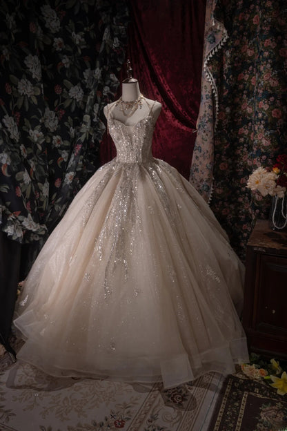 Princesses Fairytale Ball Gown Spaghetti Straps Champagne Lace Long With Beading Quince Dress Quinceanera Dresses Formal Birthday Outfits RB8035
