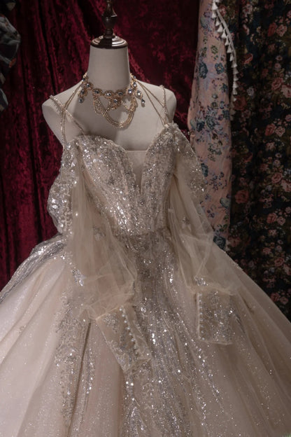 Princesses Fairytale Ball Gown Spaghetti Straps Champagne Lace Long With Beading Quince Dress Quinceanera Dresses Formal Birthday Outfits RB8035