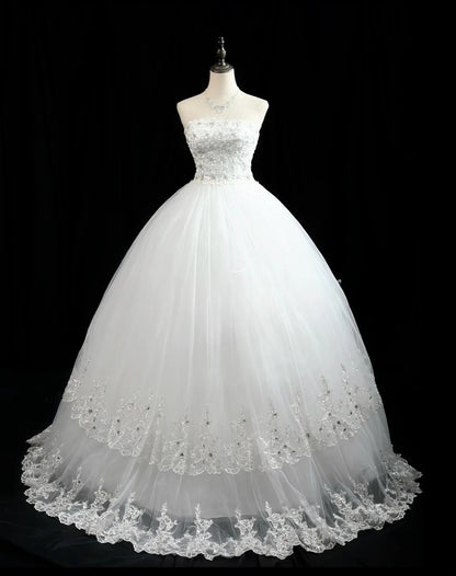Vintage Ball Gown Strapless White Tulle With Appliqued Lace Brides Gown Bridal Dress Wedding Dresses Style RB7553