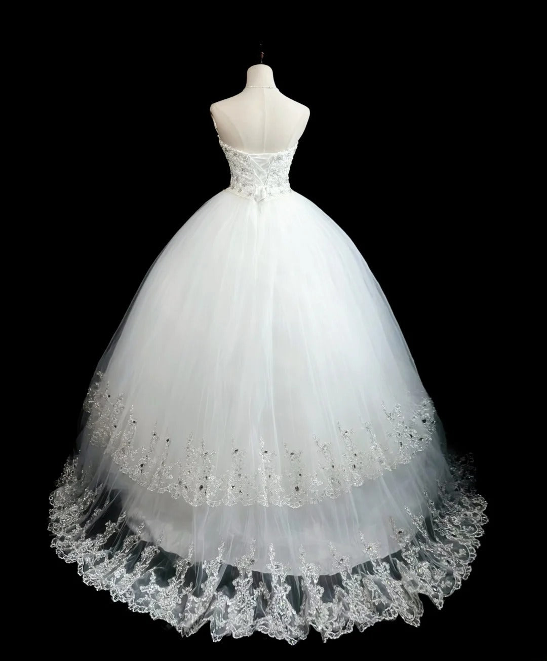Vintage Ball Gown Strapless White Tulle With Appliqued Lace Brides Gown Bridal Dress Wedding Dresses Style RB7553