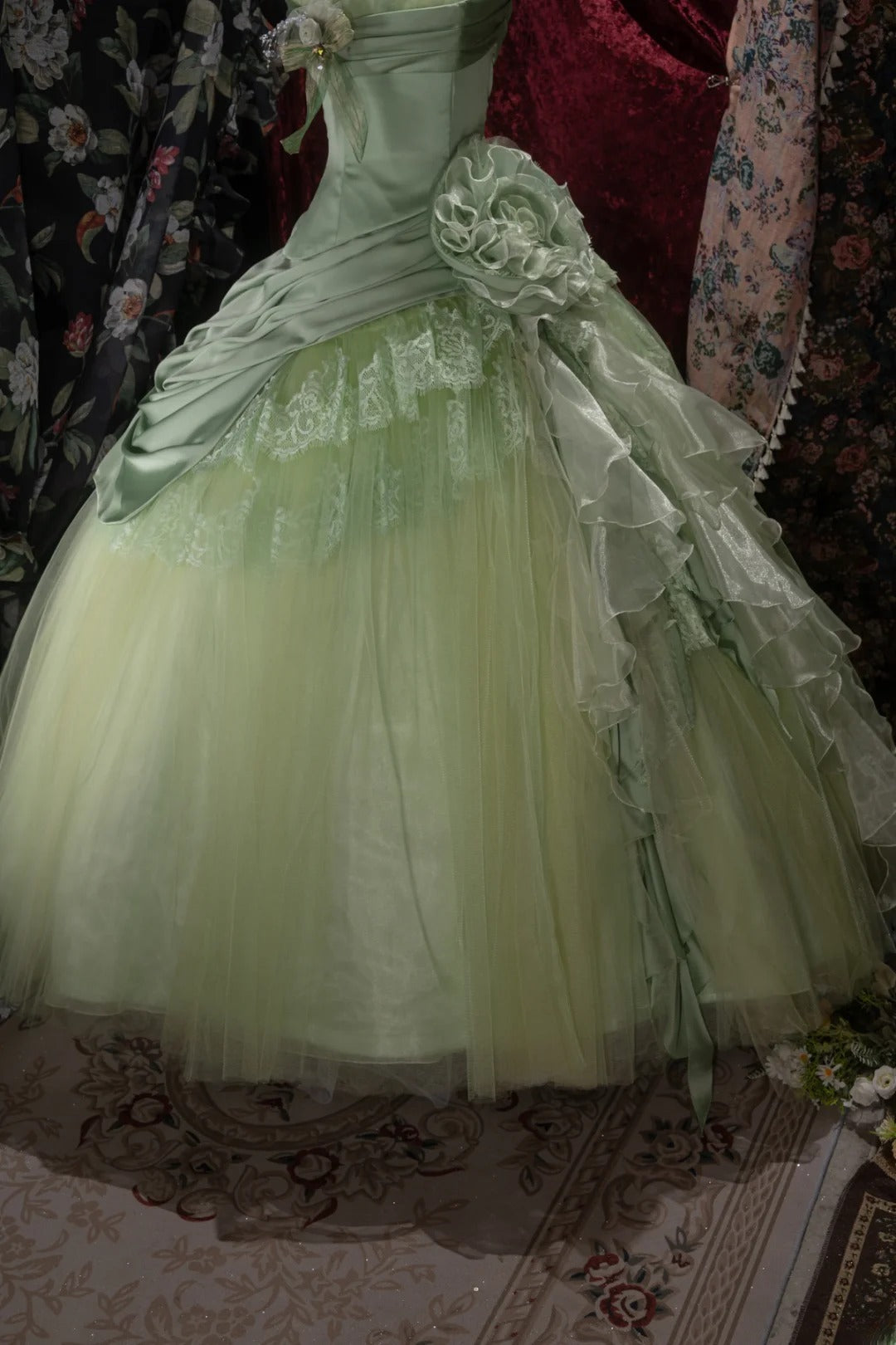 Princesses Fairytale Ball Gown Spaghetti Straps Sage Green Lace Long Quince Dress Quinceanera Dresses Formal Birthday Outfits RB8037