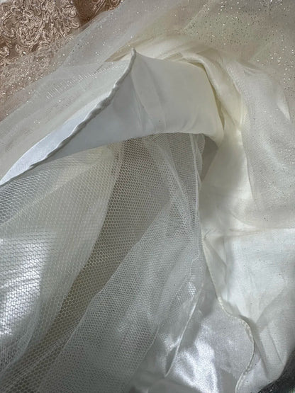 Refined Prom Dresses A Line V Neckline White Tulle With Appliqued Evening Dress Formal Outfits RB5824