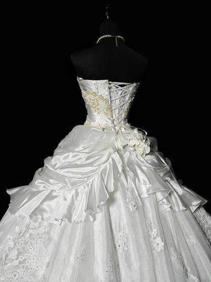 Vintage Ball Gown Sweetheart White Taffeta With Appliqued Lace Brides Gown Bridal Dress Wedding Dresses Style RB7554