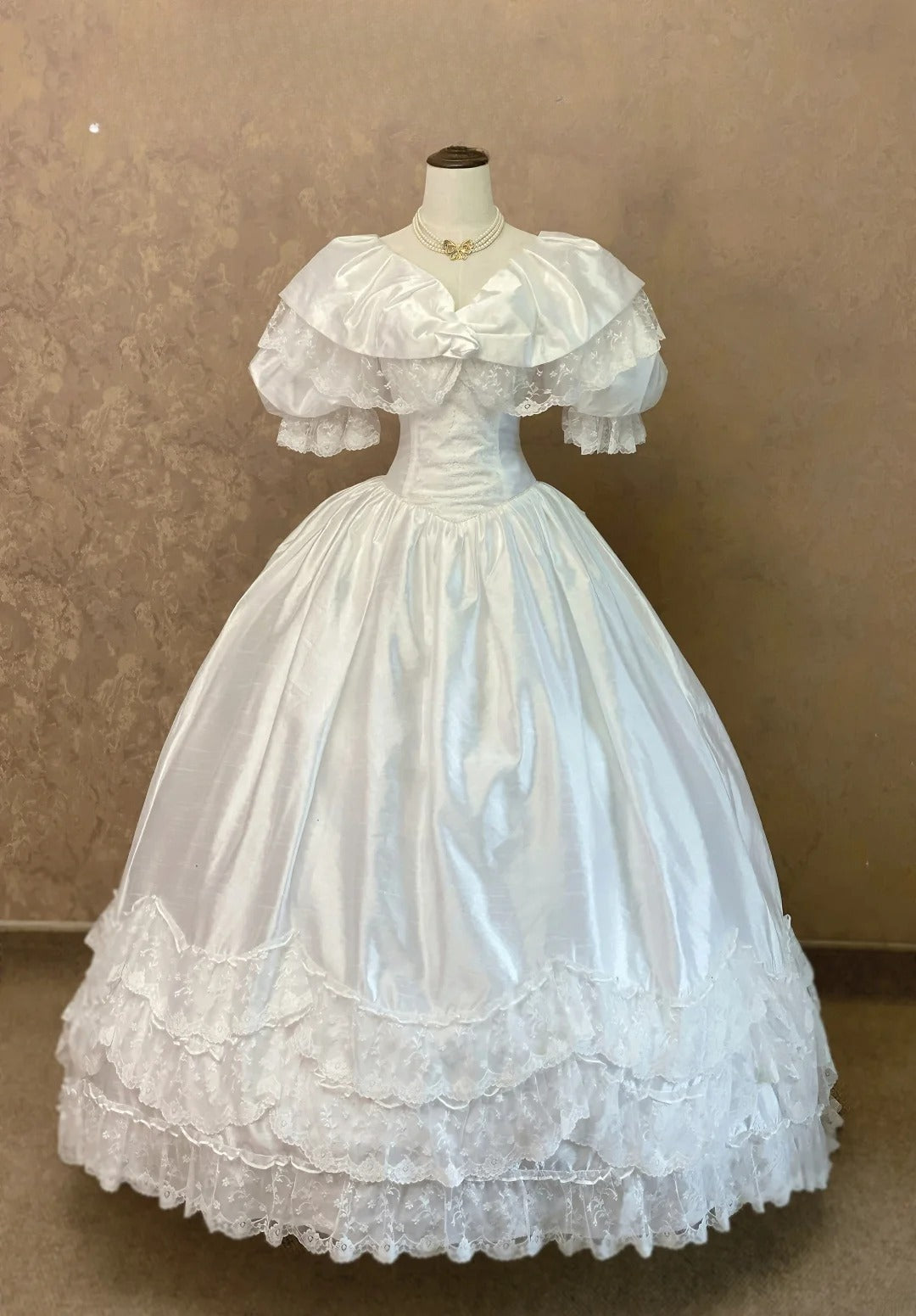 Ball Gown V Neck White Satin With Sleeves Lace Summer Autumn Winter Bridal Gown Long Wedding Dresses RB9014