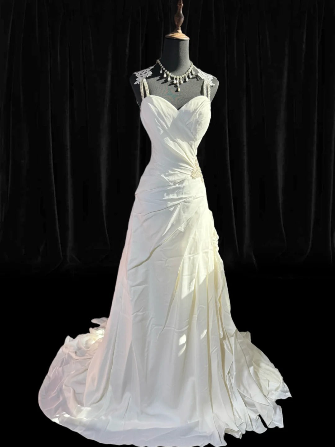 Ethereal Wedding Gowns Brides Dresses A line Spaghetti Strap for Bride Satin White Petite/Plus Size Bridal Gown With Beads For Women AS018