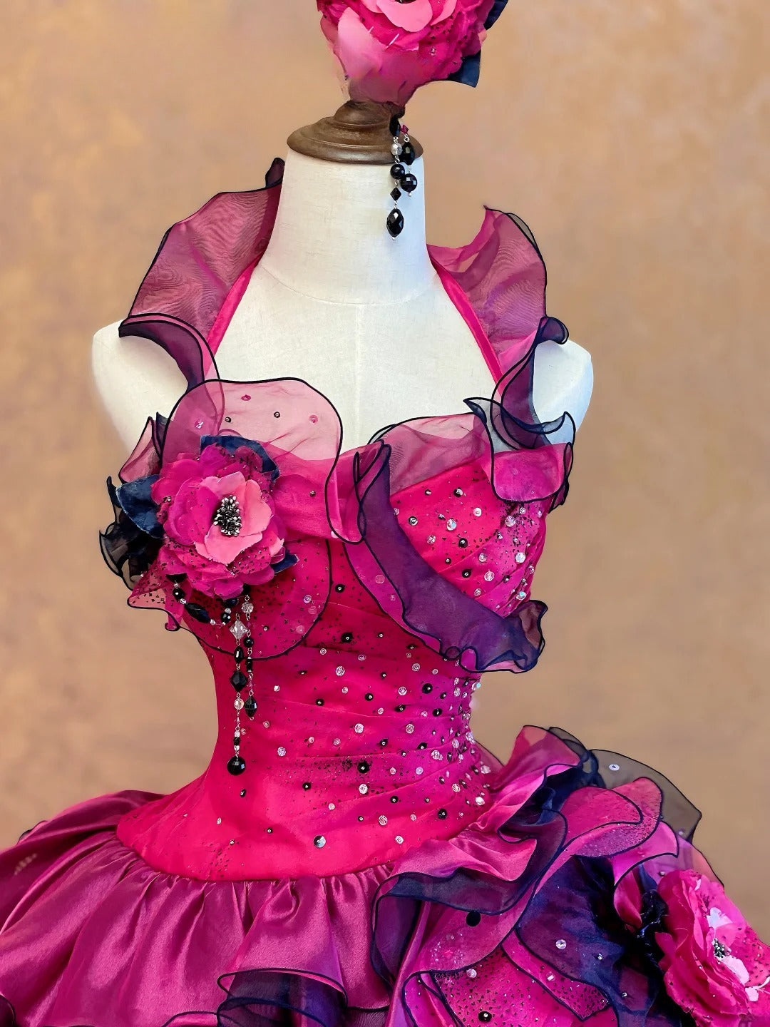 Glam Ball Gown Halter Pink With Tiered Layers Quinceanera Dresses For Sweet 15 15 Anos Celebration Birthday Dress RB9015
