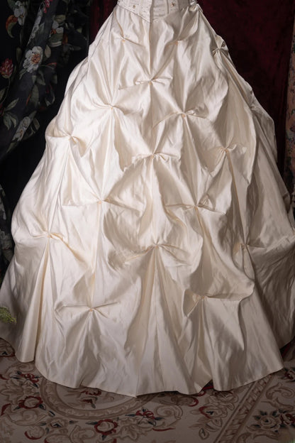 Princesses Fairytale Ball Gown Strapless Ivory Taffeta With Beading Long Quince Dress Quinceanera Dresses Formal Birthday Outfits RB8044