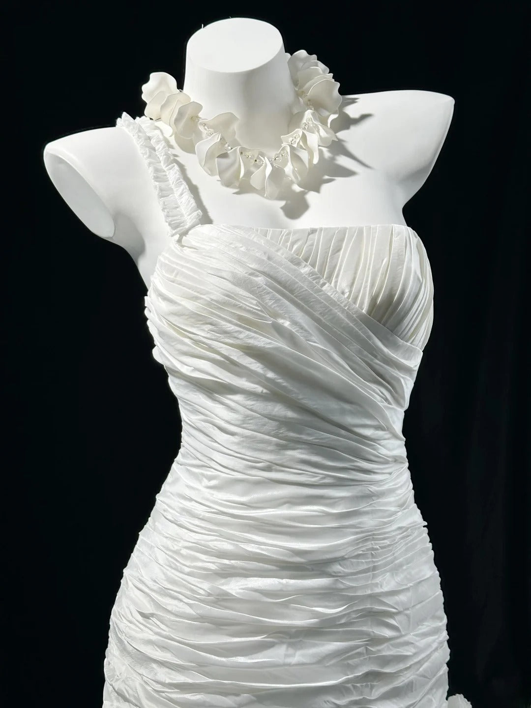 Vintage Mermaid One Shoulder White With Tiered Layers Brides Gown Bridal Dress Wedding Dresses Style RB7556