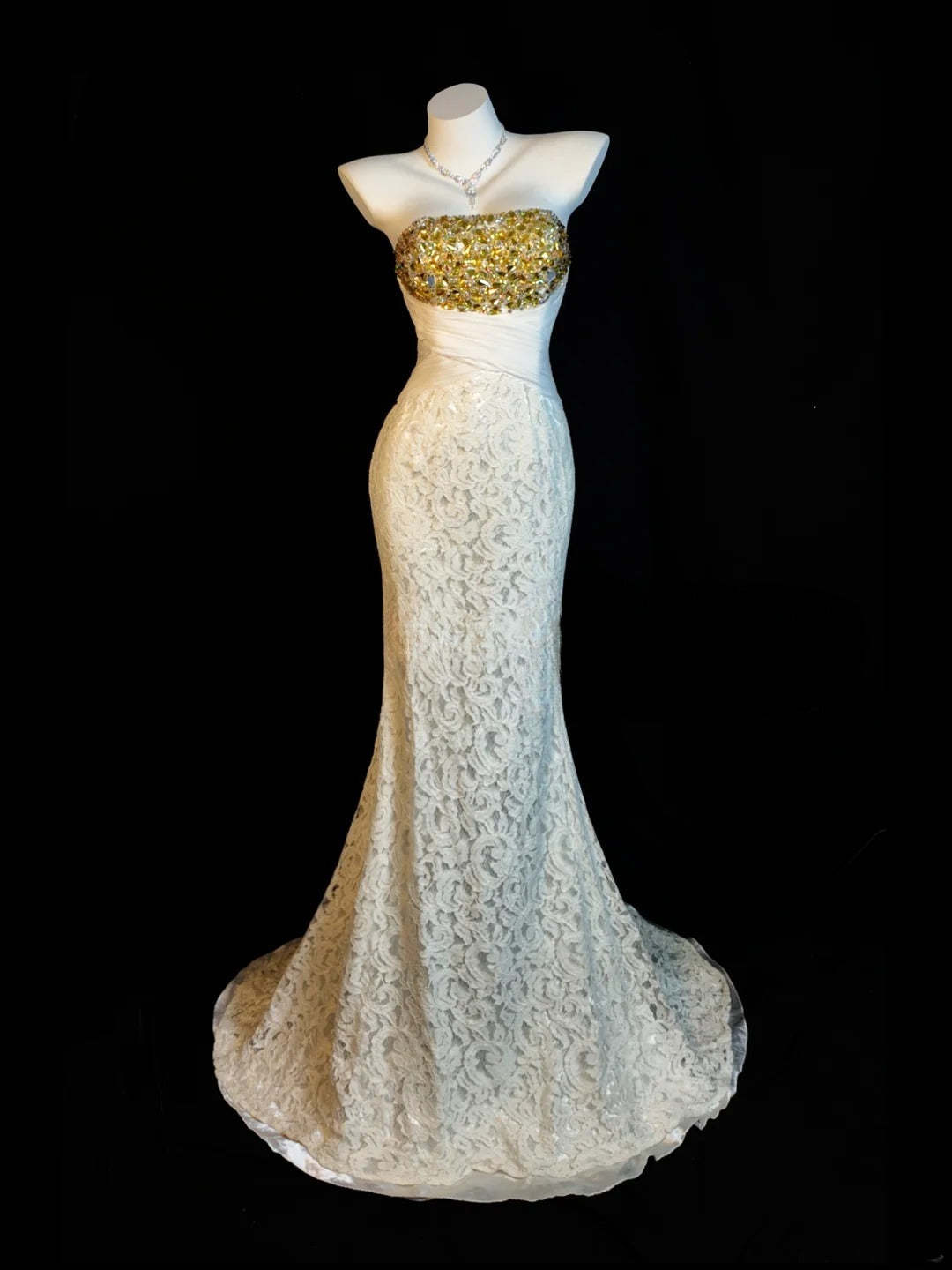 Lace Prom Dress Mermaid Strapless With Gold Beading Modest Floor Length Formal Party Gown RB9825