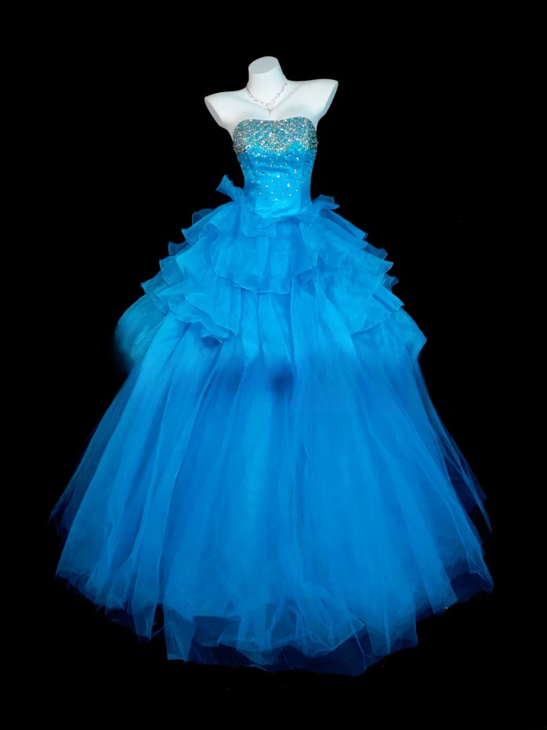 Sweet 16 Dress Blue Ball Gown Strapless With Beading Corset Fit Sweet Sixteen Dress RB9826