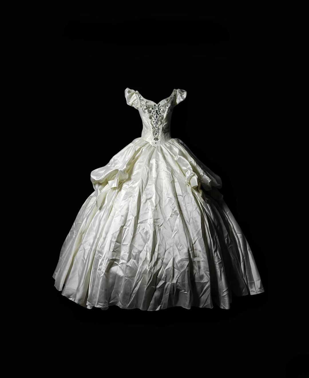 Vintage 1950s Ball Gown Sweetheart Taffeta White With Ruffled Brides Gown Bridal Dress Wedding Dresses Style RB7557