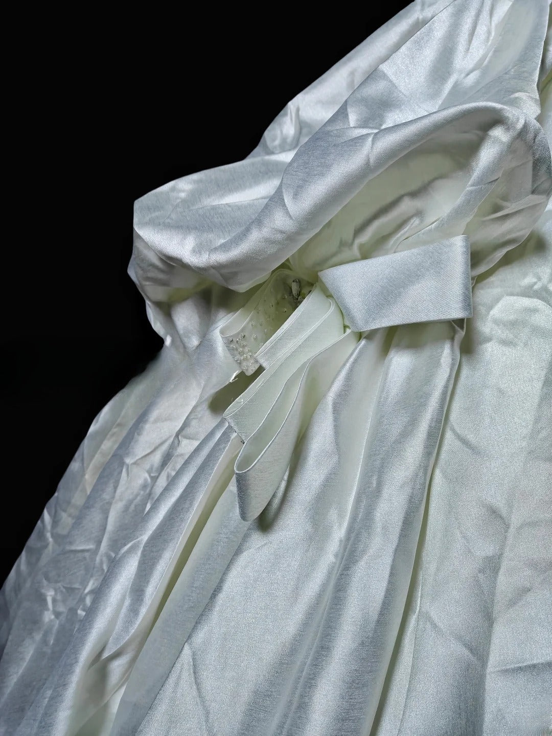 Vintage 1950s Ball Gown Sweetheart Taffeta White With Ruffled Brides Gown Bridal Dress Wedding Dresses Style RB7557