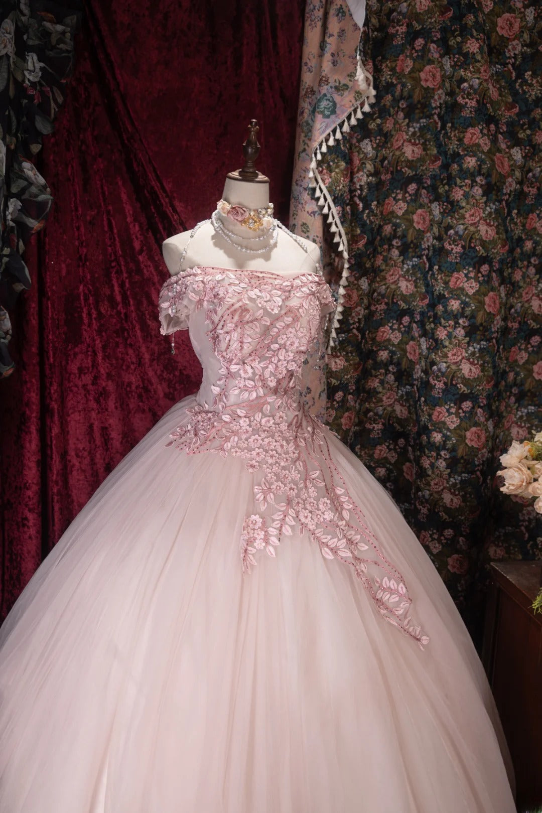Dreamy Ball Gown Off The Shoulder Pink Tulle With Appliqued Long Quince Dress Quinceanera Dresses Formal Birthday Outfits RB8046