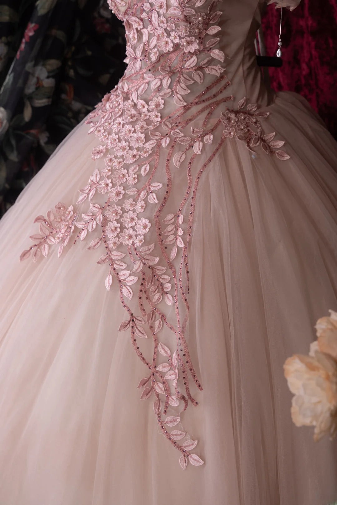 Dreamy Ball Gown Off The Shoulder Pink Tulle With Appliqued Long Quince Dress Quinceanera Dresses Formal Birthday Outfits RB8046