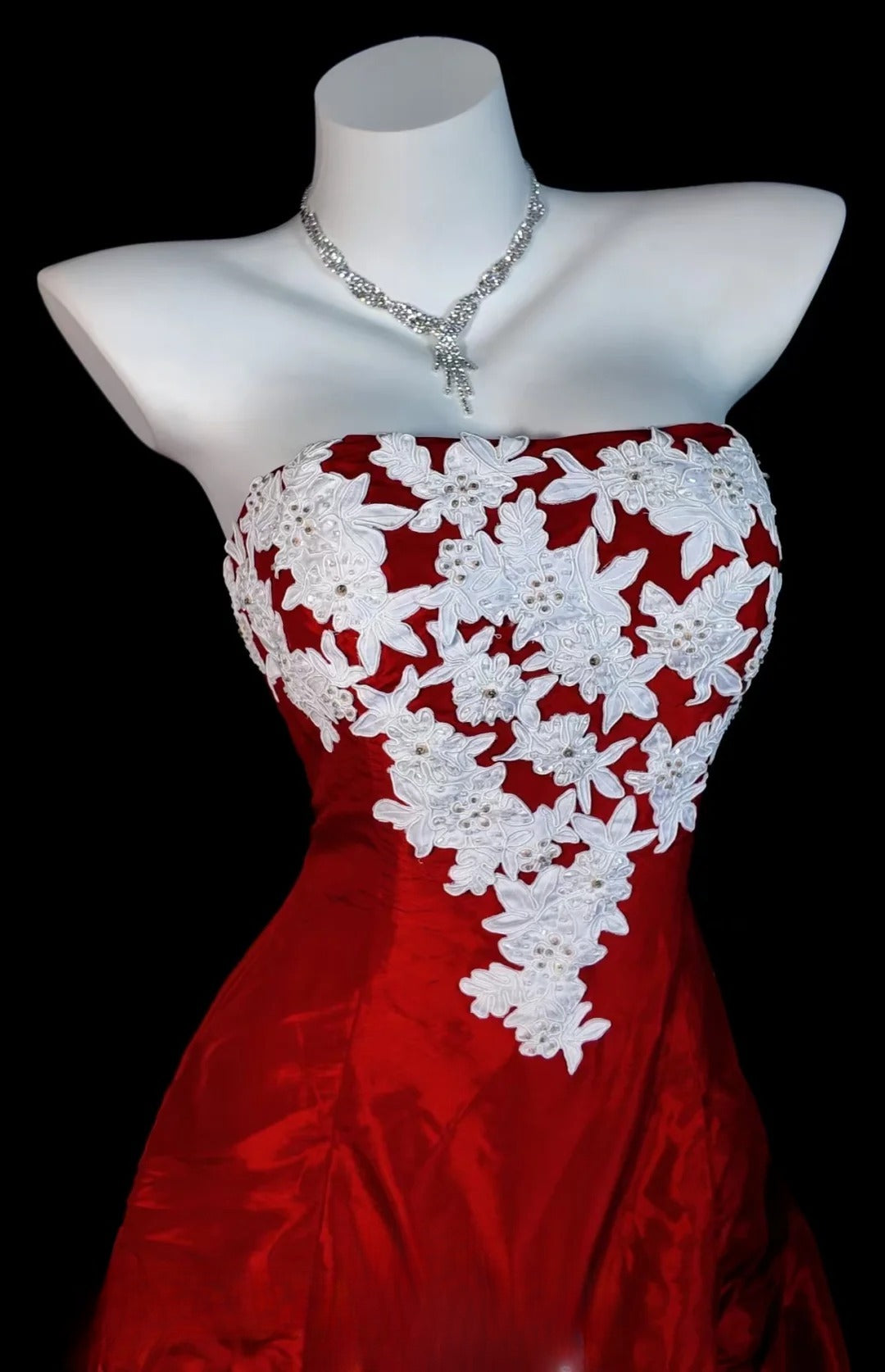 Red Prom Dress Ball Gown Strapless Lace Satin Modest Floor Length Formal Party Gown RB9828