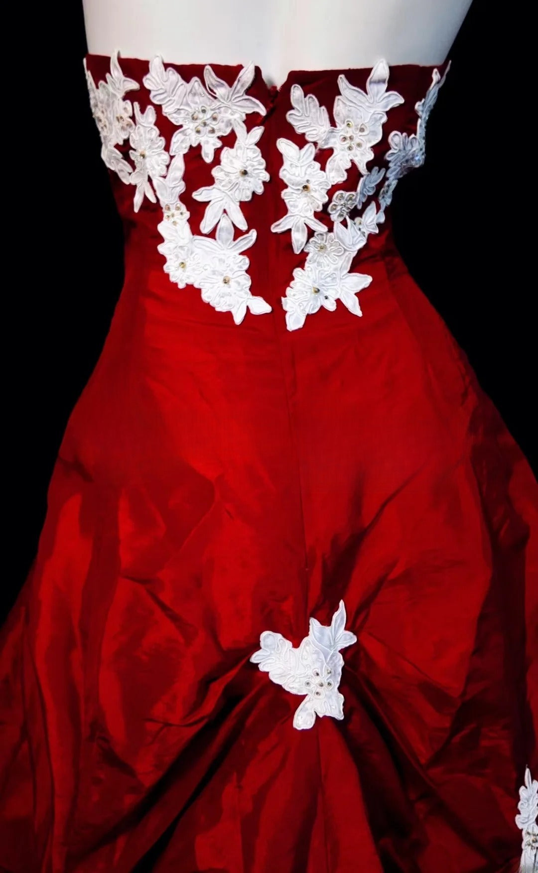 Red Prom Dress Ball Gown Strapless Lace Satin Modest Floor Length Formal Party Gown RB9828