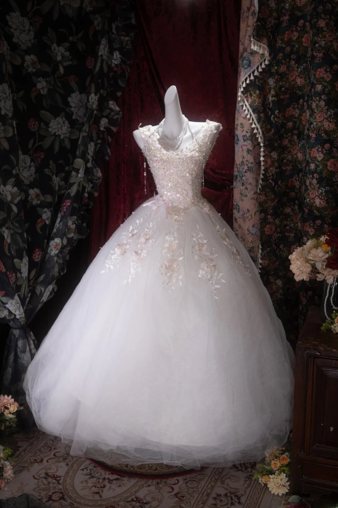 Sweet Ball Gown V Neckline Pink Tulle With Appliqued Lace Long Quince Dress Quinceanera Dresses Formal Birthday Outfits RB8049