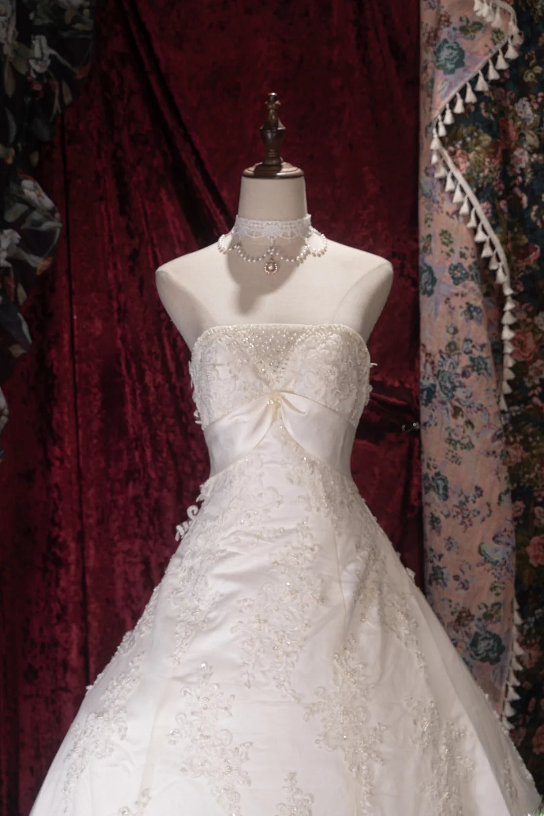 Vintage 80s Ball Gown Strapless Tulle White With Appliques Bow-knot Brides Gown Bridal Dress Wedding Dresses RB8050