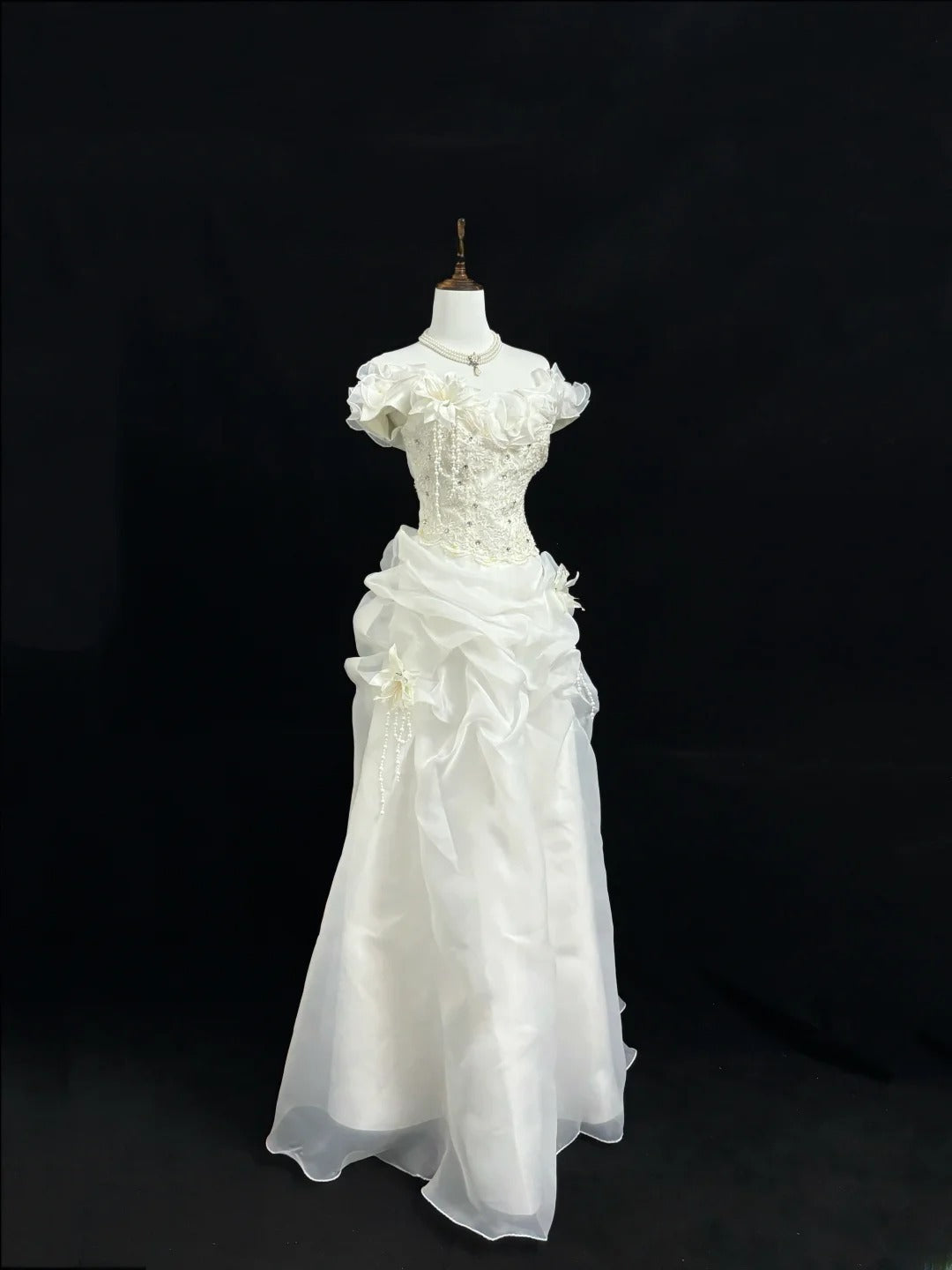 Magical Ball Gown Off The Shoulder White With Layered Tiered Quince Dress Voluminous Sweet 16 Quinceanera Dresses Vestido de RB7396