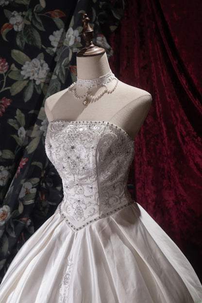 Vintage 80s Ball Gown Strapless Satin White With Appliqued Beading Brides Gown Bridal Dress Wedding Dresses RB8053