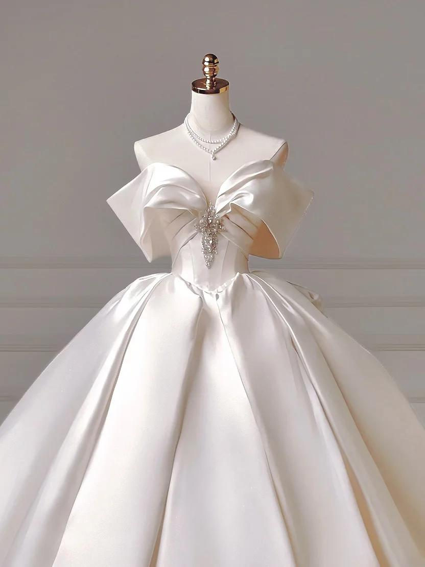 Princess Long Wedding Gowns Ball Gown Off The Shoulder Satin For Bride With Short Sleeves Bridal Dresses AQ030