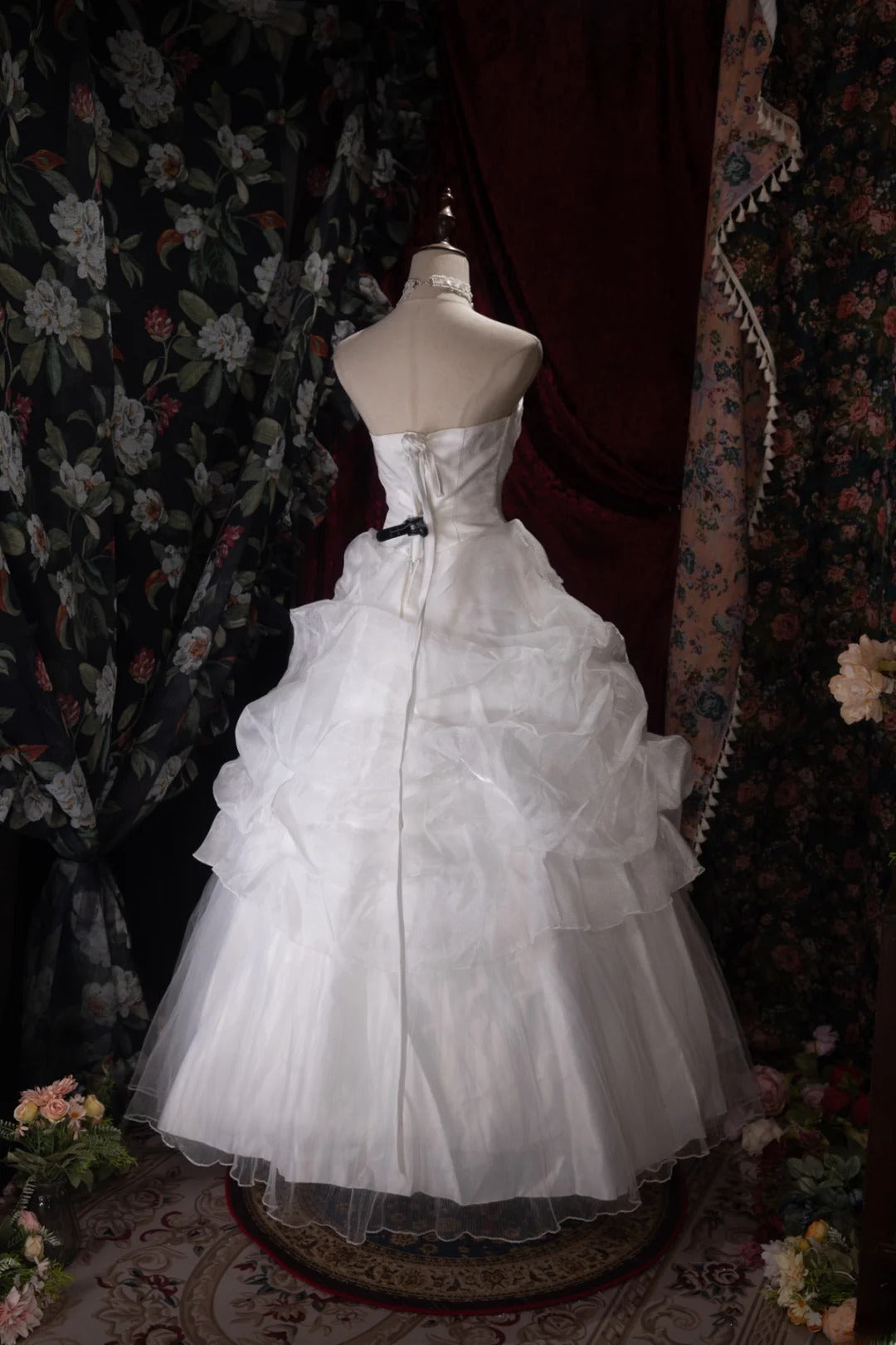 Sweet Ball Gown Strapless White Tulle With Gold Beading Long Quince Dress Quinceanera Dresses Formal Birthday Outfits RB8056