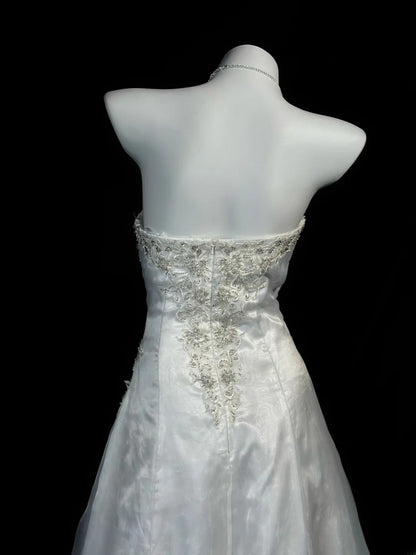 Classy Prom Dresses Ball Gown Strapless White Tulle Sleeveless With Lace Evening Dress Formal Outfits RB5840