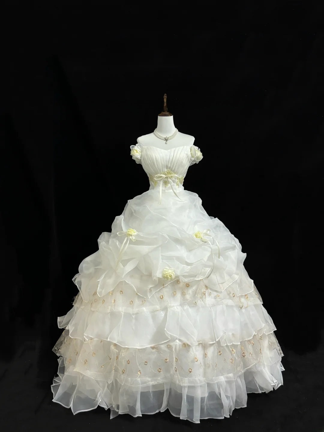 Classy Ball Gown Off The Shoulder White With Lace Appliqued Quince Dress Voluminous Sweet 16 Quinceanera Dresses Vestido de RB7405