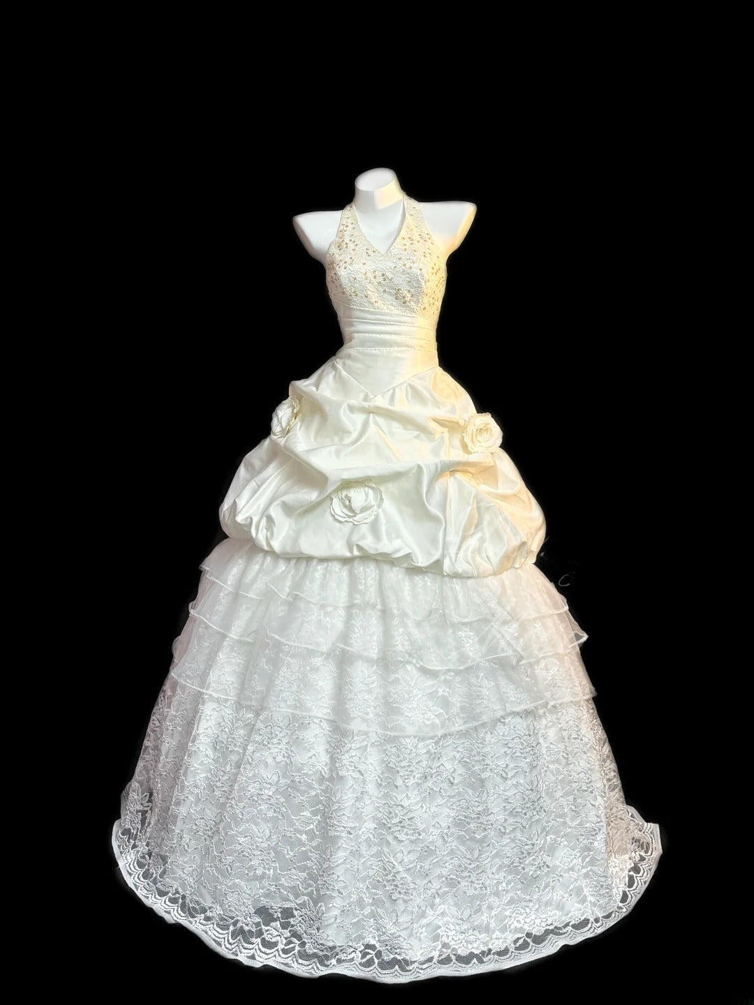 Vintage Ball Gowns Halter Satin 3d Flower White Lace With Beading Long Wedding Dresses RB3440