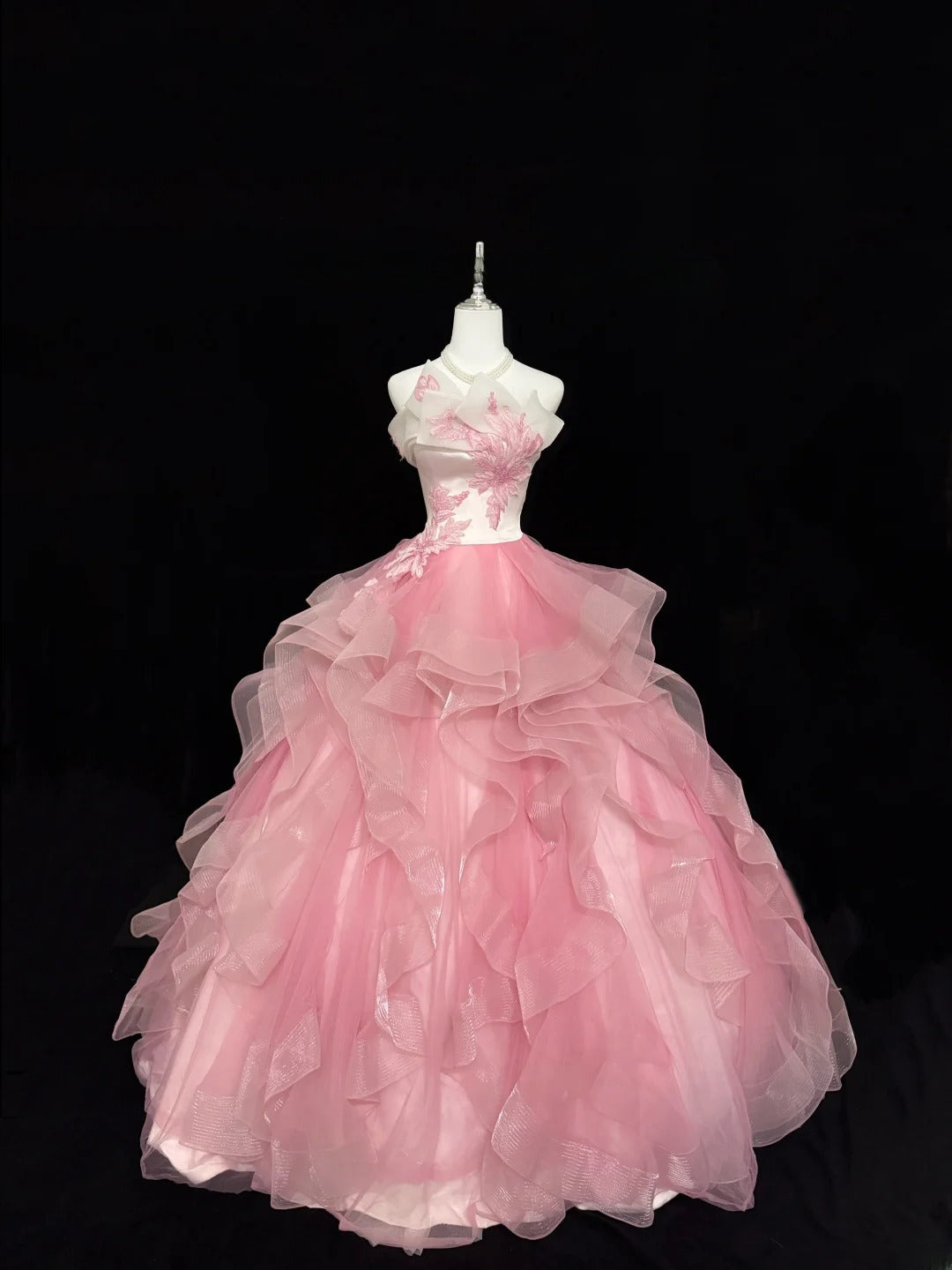 Fairy-tale Ball Gown Strapless Pink With Tiered Layers Lace Quince Dress Voluminous Sweet 16 Sweet Sixteen Outfits Vestido de RB7407