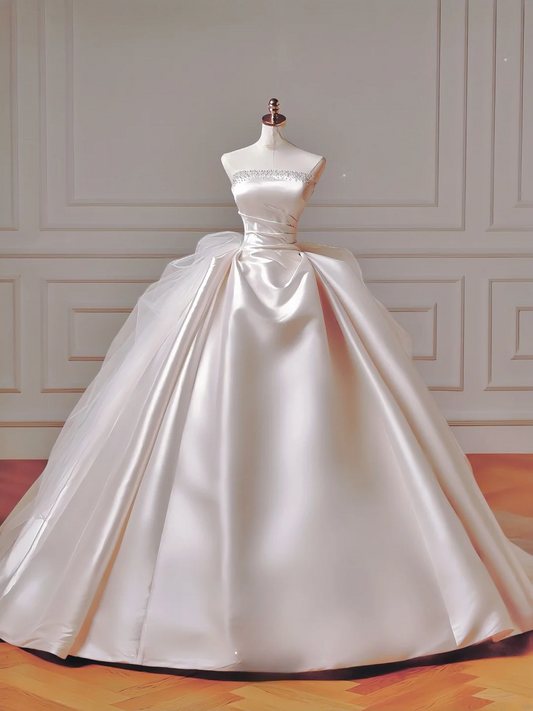 Princess Long Wedding Gowns Ball Gown Strapless Satin For Bride With Beads Train Bridal Dresses AQ039