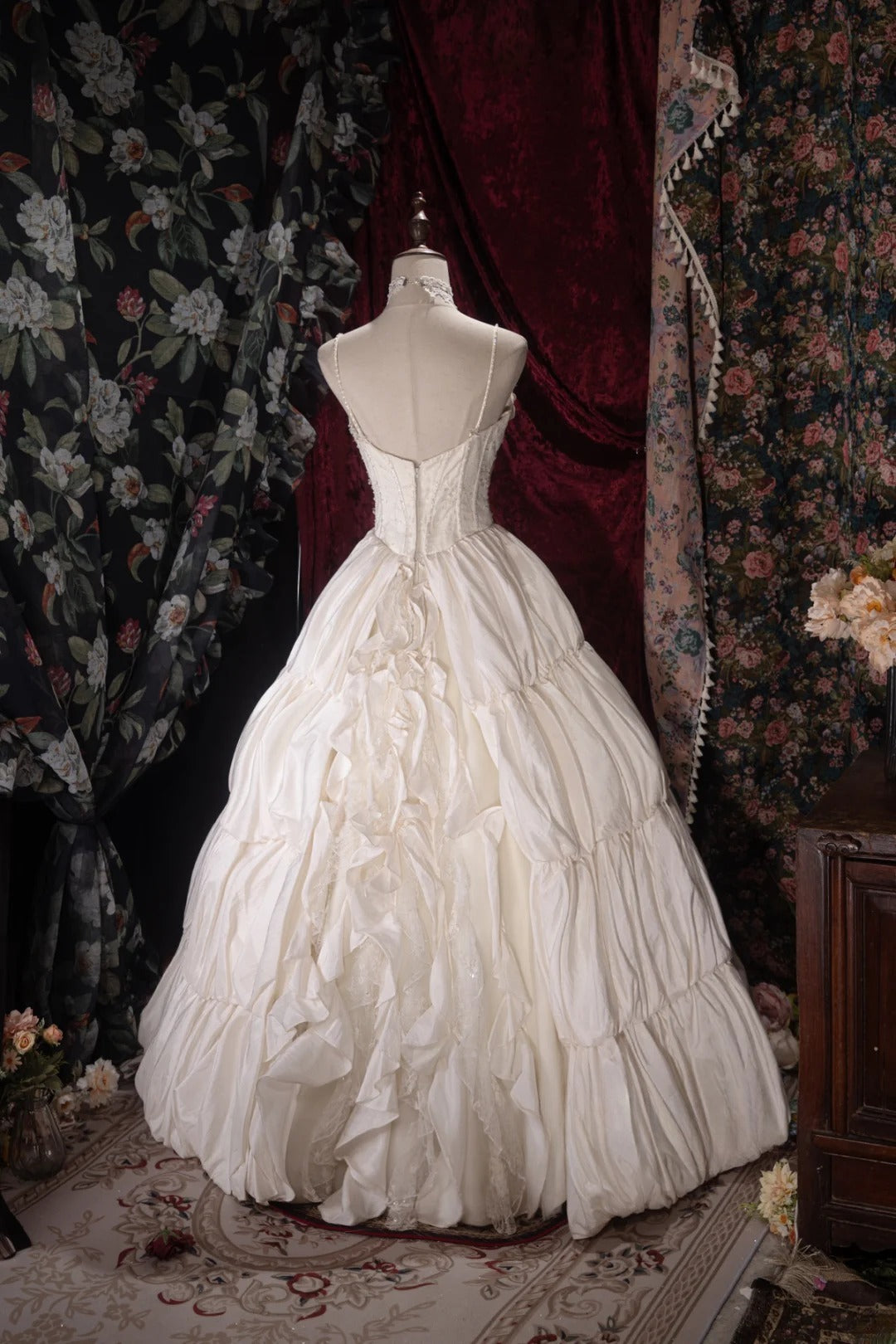 Vintage 80s Ball Gown Spaghetti Straps Ivory Satin With Lace Long Autumn Brides Gown Bridal Dress Wedding Dresses RB8064