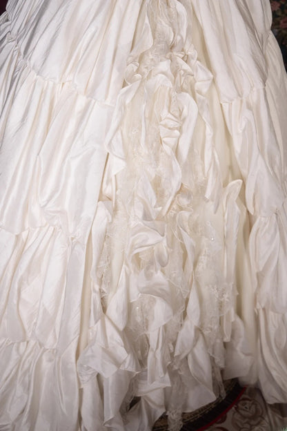 Vintage 80s Ball Gown Spaghetti Straps Ivory Satin With Lace Long Autumn Brides Gown Bridal Dress Wedding Dresses RB8064