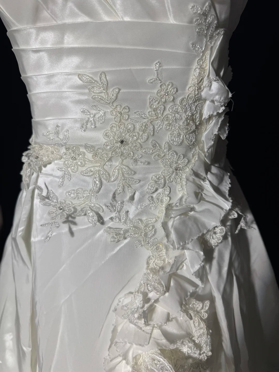 Women's Ball Gown One Shoulder Sleeveless White Lace Tiered Satin Long Vintage Fitted 70s Wedding Dresses AS039