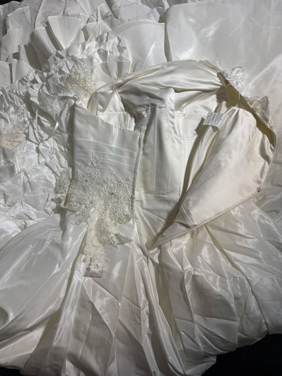 Women's Ball Gown One Shoulder Sleeveless White Lace Tiered Satin Long Vintage Fitted 70s Wedding Dresses AS039