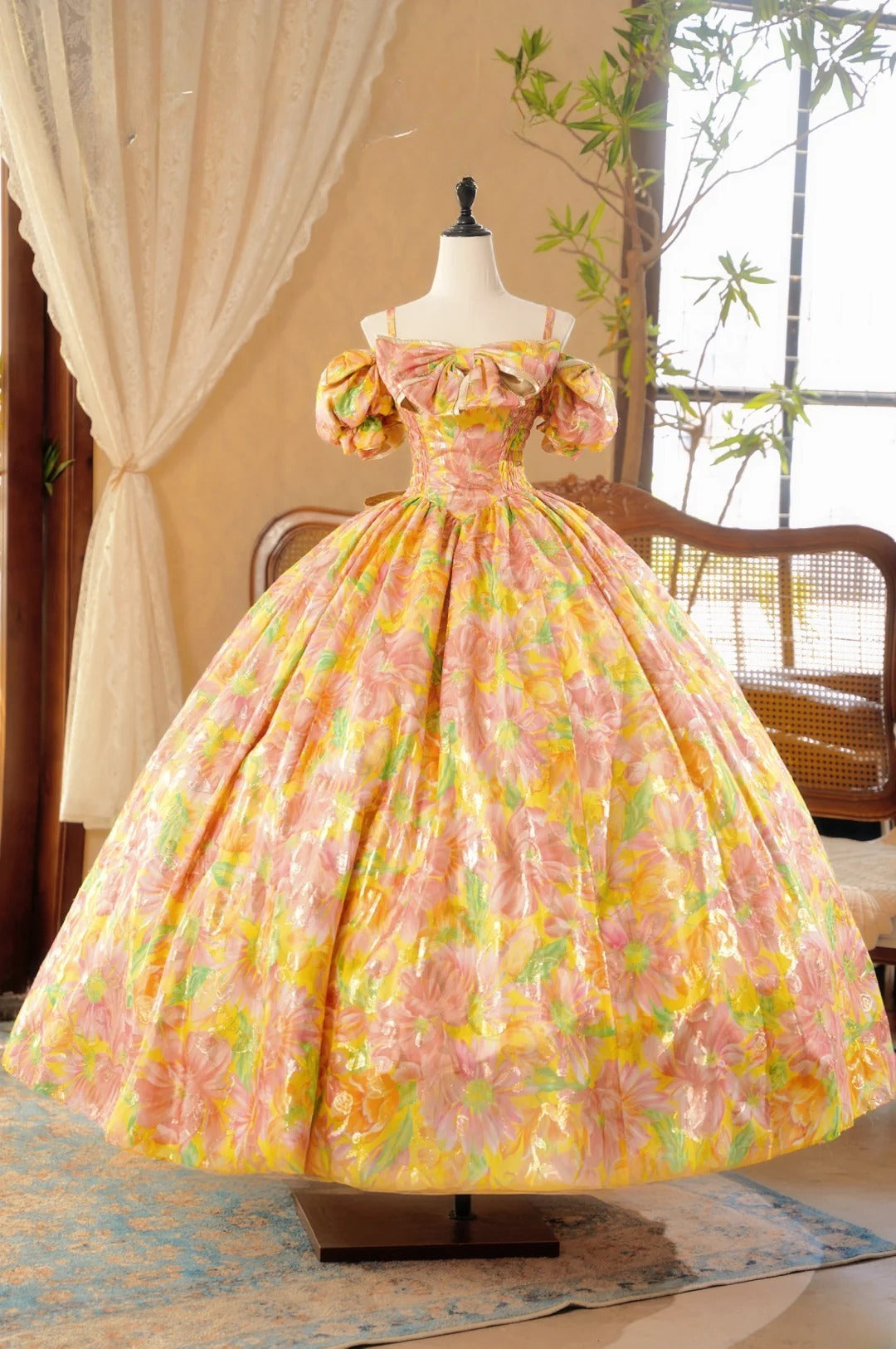 Floral Yellow Quinceanera Dress With Sleeves Spaghetti Straps Ball Gown Sweet 15 Birthday Gown RB9033