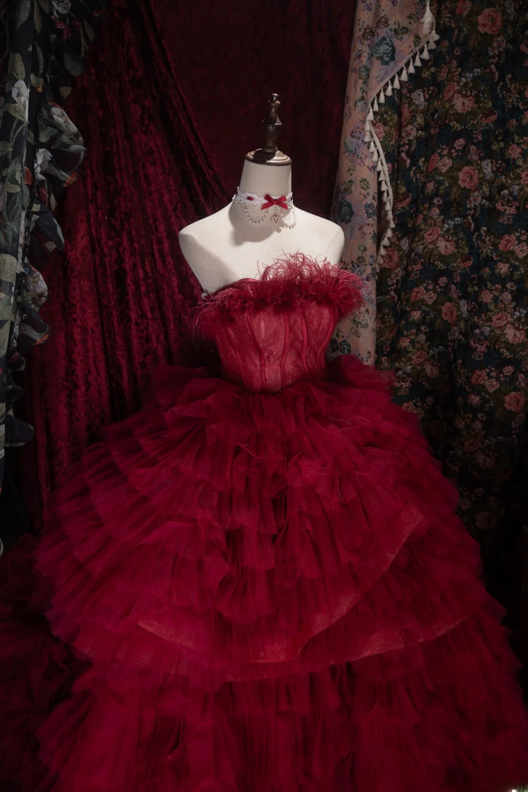Charming Ball Gown Strapless Burgundy Tulle With Tiered Layers Long Quince Dress Quinceanera Dresses Formal Birthday Outfits RB8065
