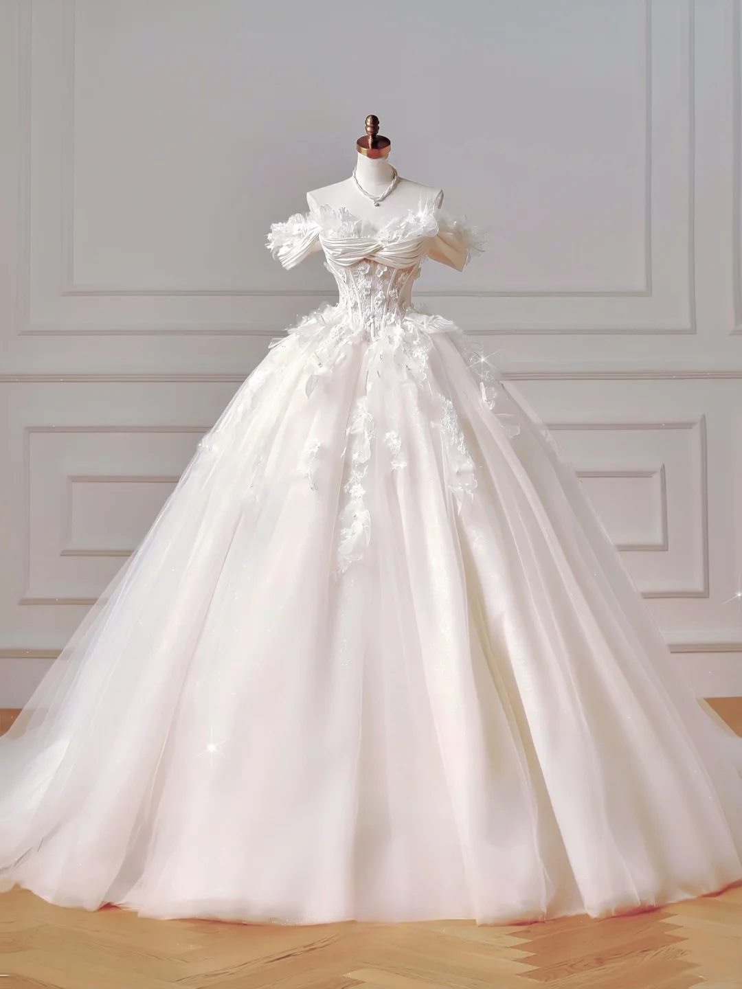 Princess Long Wedding Gowns Ball Gown Off The Shoulder Tulle For Bride With Short Sleeves Appliques Lace Bodice Bridal Dress AQ041