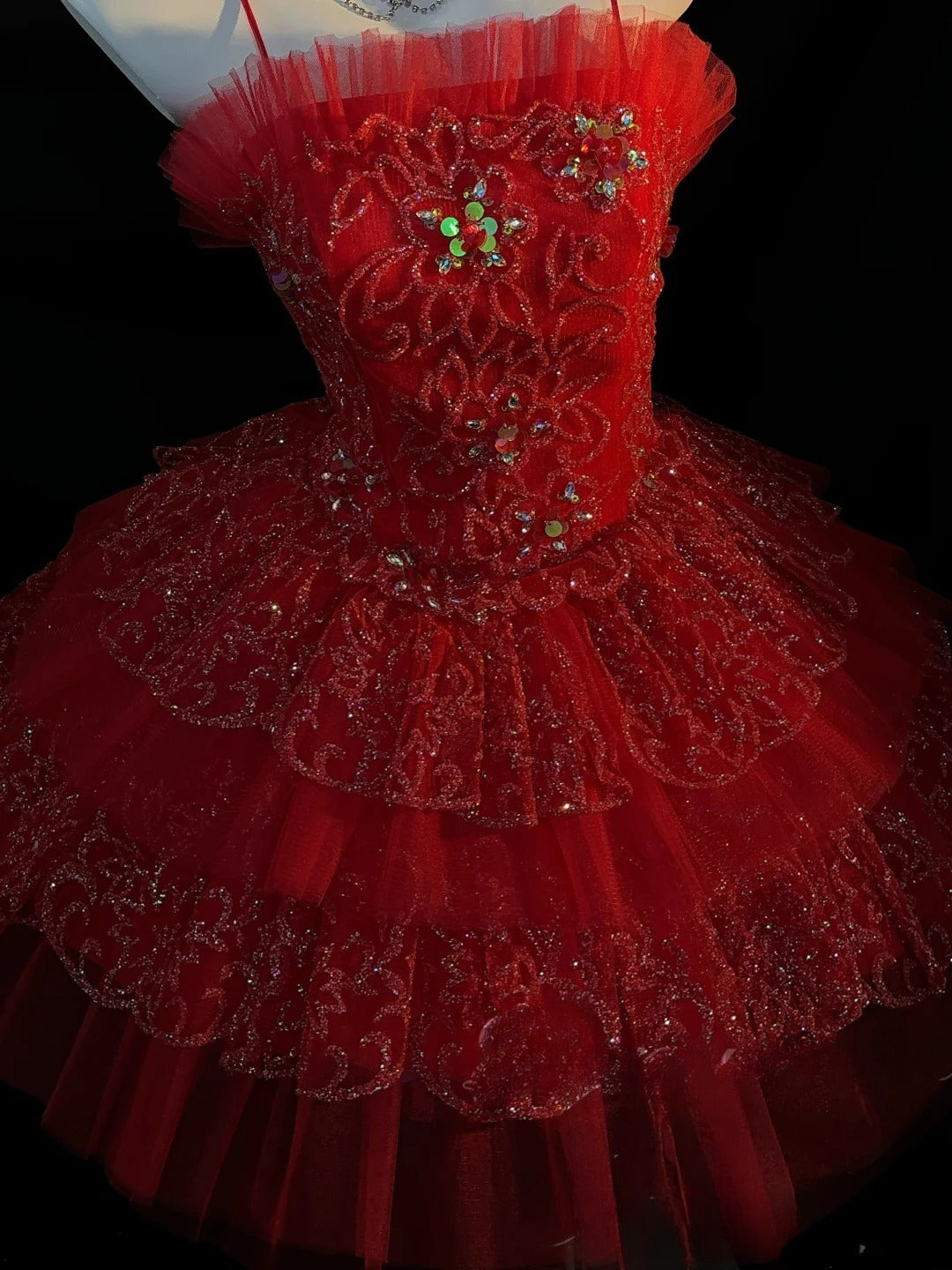 Pretty Ball Gown Spaghetti Strap Red Tulle Mini Graduation Dresses Short With Ruffled Inspo Senior Homecoming Outfits RB3446