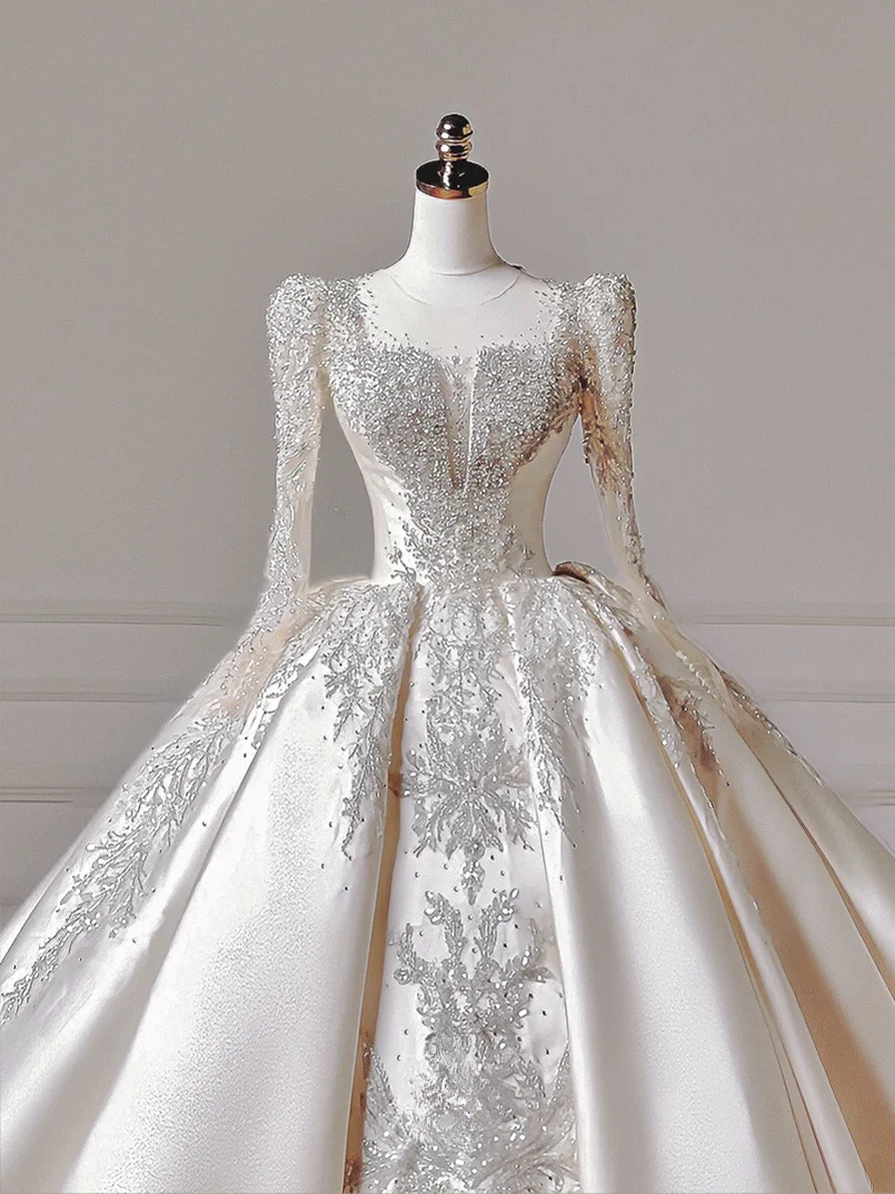 Princess Long Wedding Gowns Ball Gown Square Neck For Bride With Long Sleeves Appliques Beaded Bodice Bridal Dress AQ043