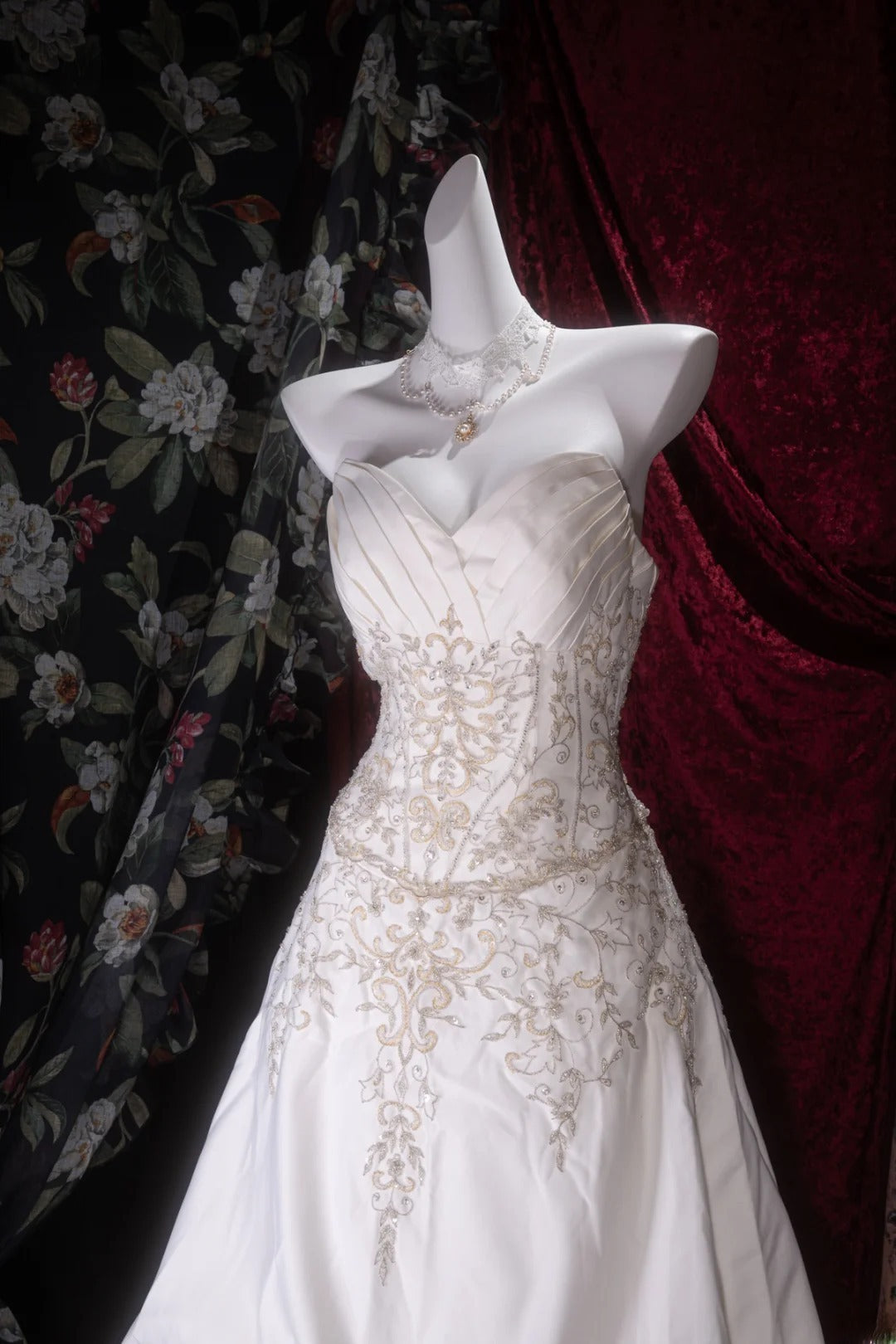 Vintage 80s Ball Gown Sweetheart Ivory Satin With Lace Beading Long Autumn Brides Gown Bridal Dress Wedding Dresses RB8068