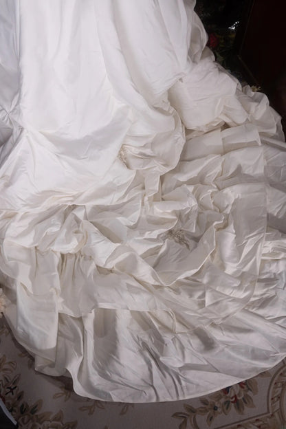 Vintage 80s Ball Gown Sweetheart Ivory Satin With Lace Beading Long Autumn Brides Gown Bridal Dress Wedding Dresses RB8068